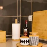 N&t Apartment