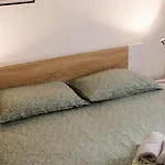 N&t Apartment Pula